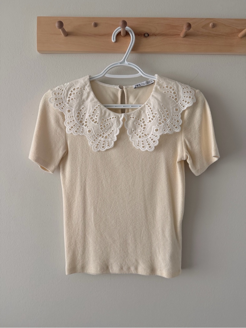Zara Ribbed T-shirt with Lace Collar